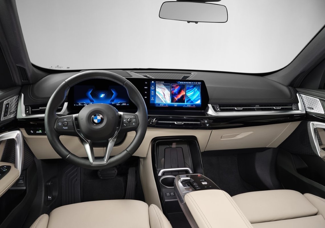 Nuova BMW X1 design, interni, motori e autonomia elettrica Allaguida