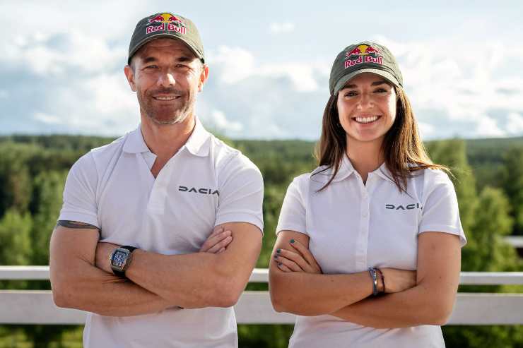 Sébastien Loeb e Cristina Gutierrez Herrero alla Dakar con Dacia