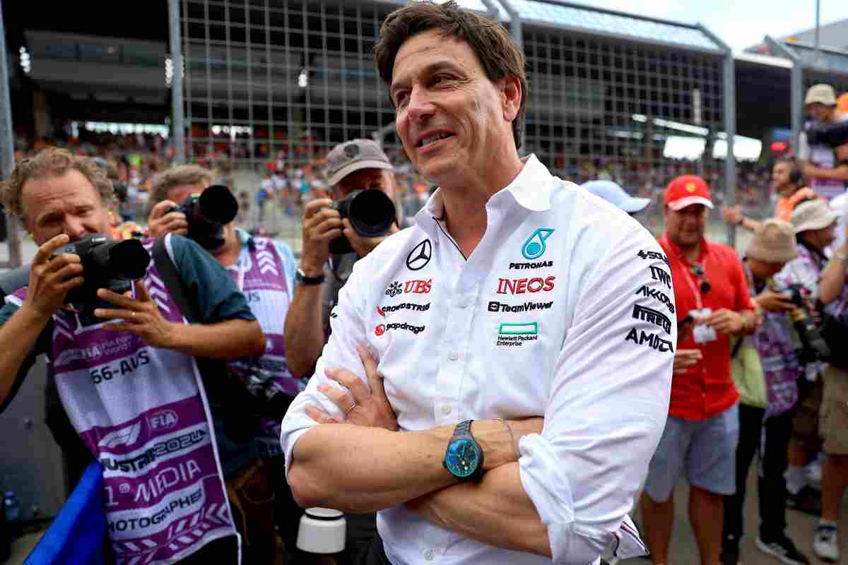 F1, futuro Versappen: Wolff provoca Red Bull