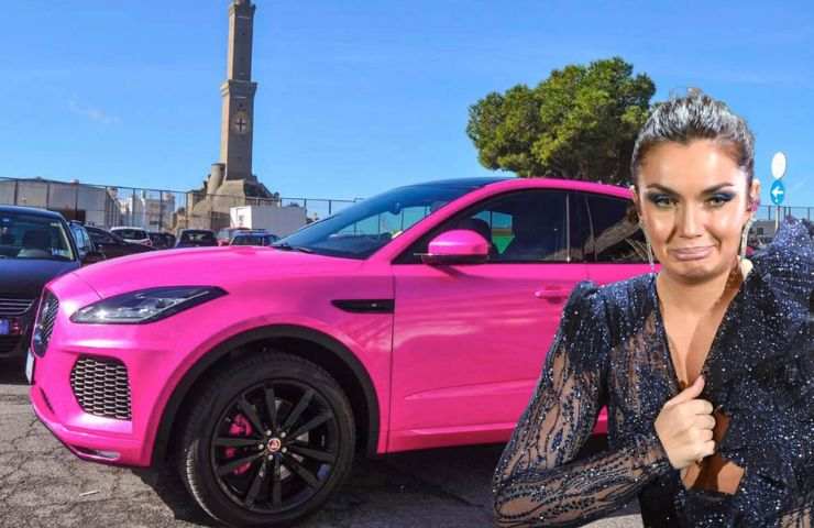 La Jaguar pink di Elettra Larmborghini