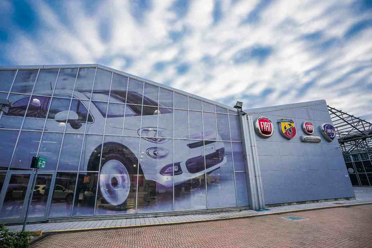 Non c'è pace per l'auto Fiat, stop immediato alla produzione