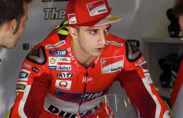 Andrea Iannone ai box