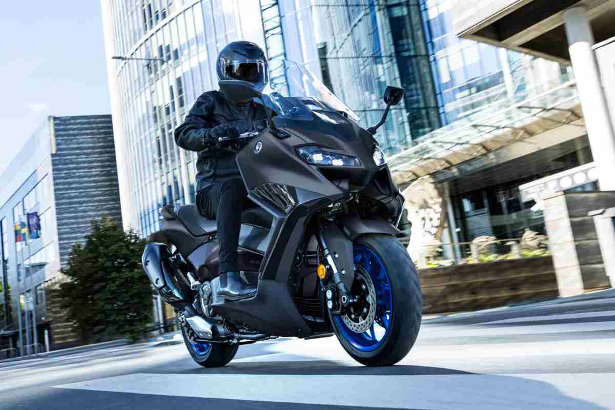 Yamaha T-Max quanto costa prezzo quanto è veloce