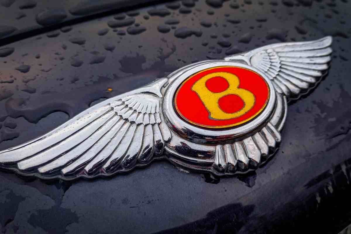 Bentley prima elettrica debutto