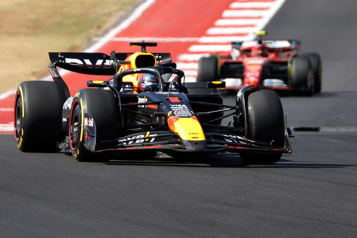 La Red Bull e dietro in scia la Ferrari Formula1 