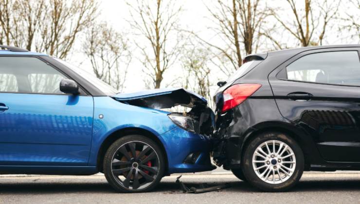 Tamponamento tra due auto