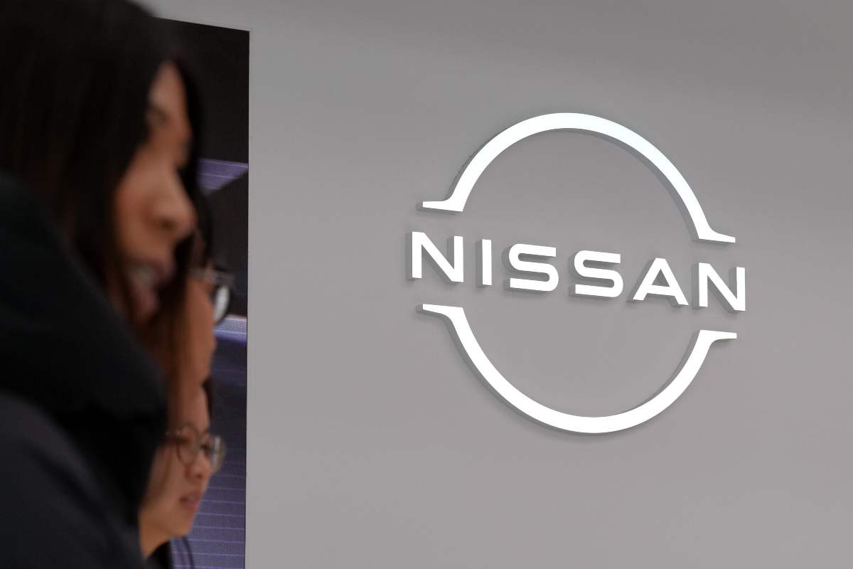 Logo Nissan