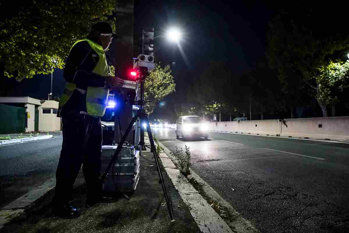 Autovelox piazzato su strada