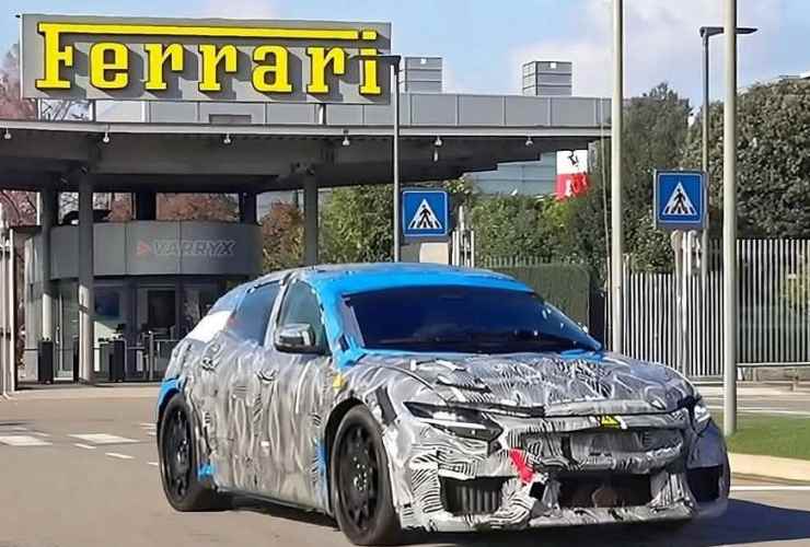 Foto spia del mulotipo della Ferrari elettrica