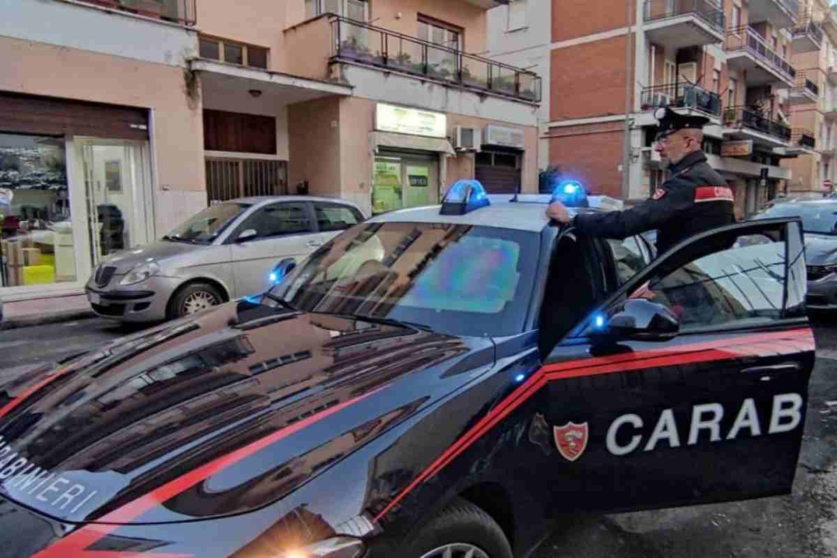 Carabinieri in auto