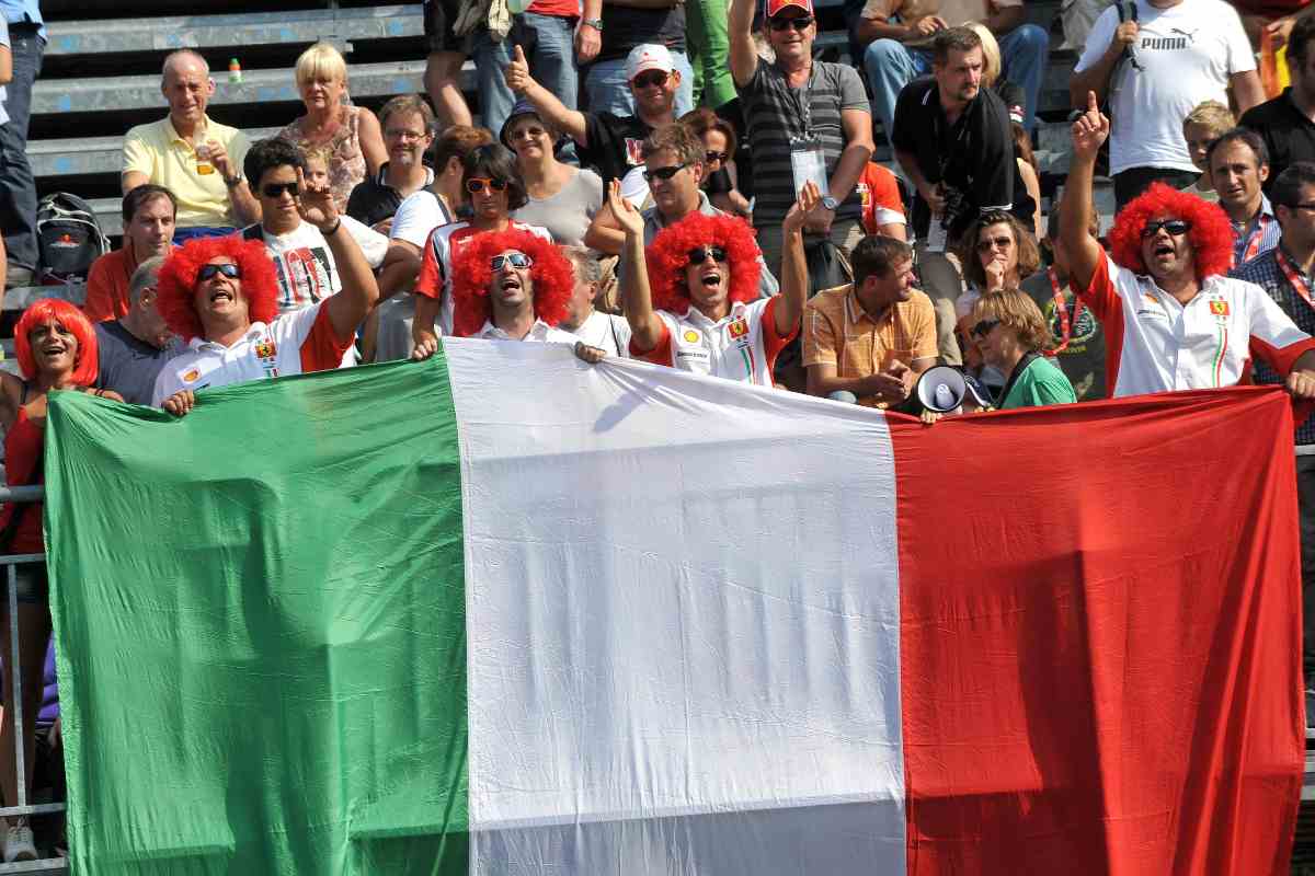 Tifosi della Ferrari in delirio per l'inizio di una nuova era