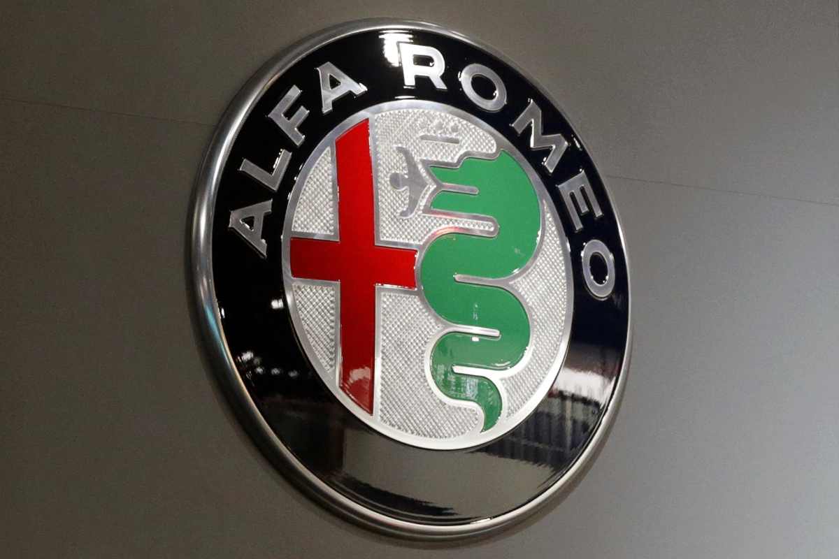 alfa romeo logo 