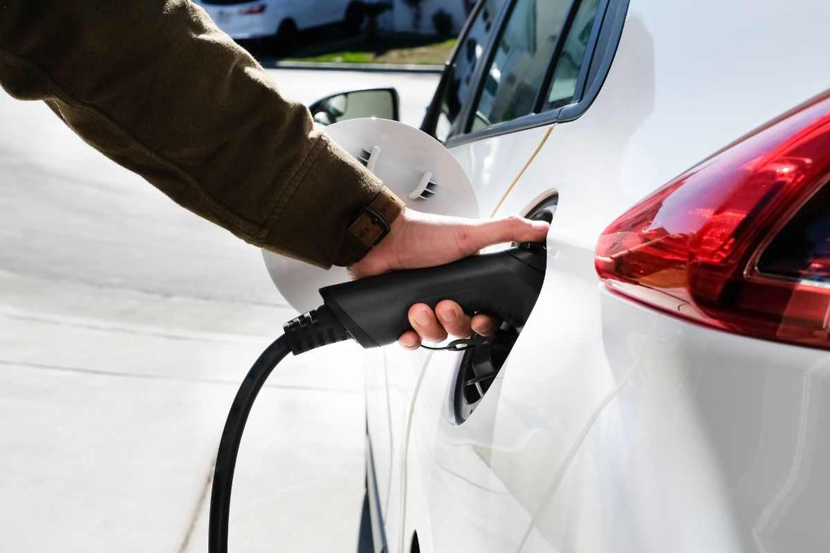 Auto elettriche, arriva l'ammissione dall'Europa: può arrivare la svolta definitiva, cambia di nuovo tutto