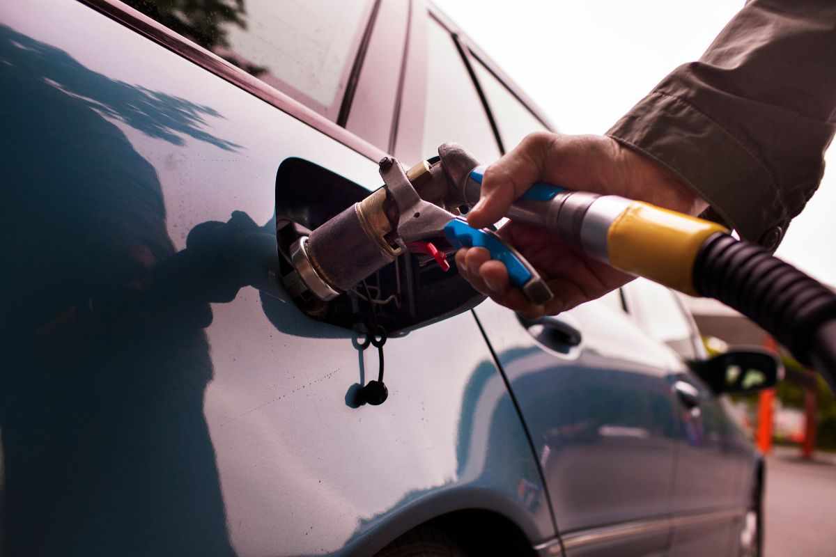 L'alternativa che quasi nessuno prende in considerazione: è il carburante più economico e il costruttore che lo usa fa numeri da urlo