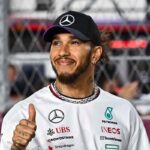 Lewis Hamilton, primi approccio Ferrari da favola: sono già tutti pazzi da lui (VIDEO)