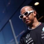 Lewis Hamilton vince con la Ferrari senza scendere in pista: la genialata di Elkann sta pagando