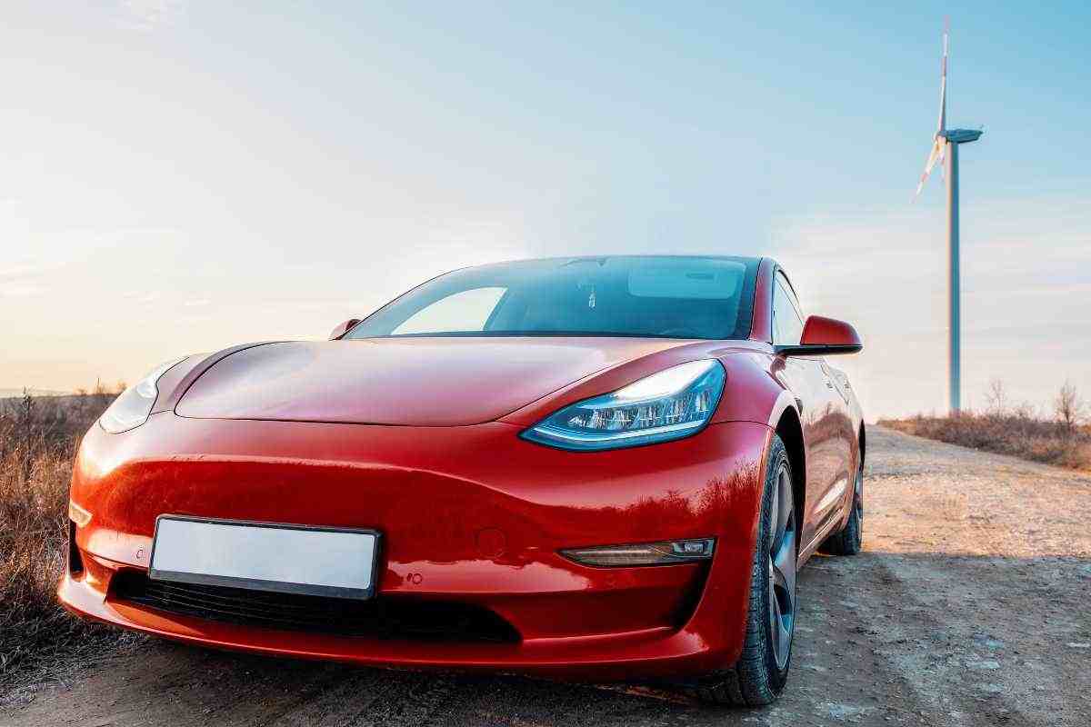 Chi c’è dietro i motori della Tesla